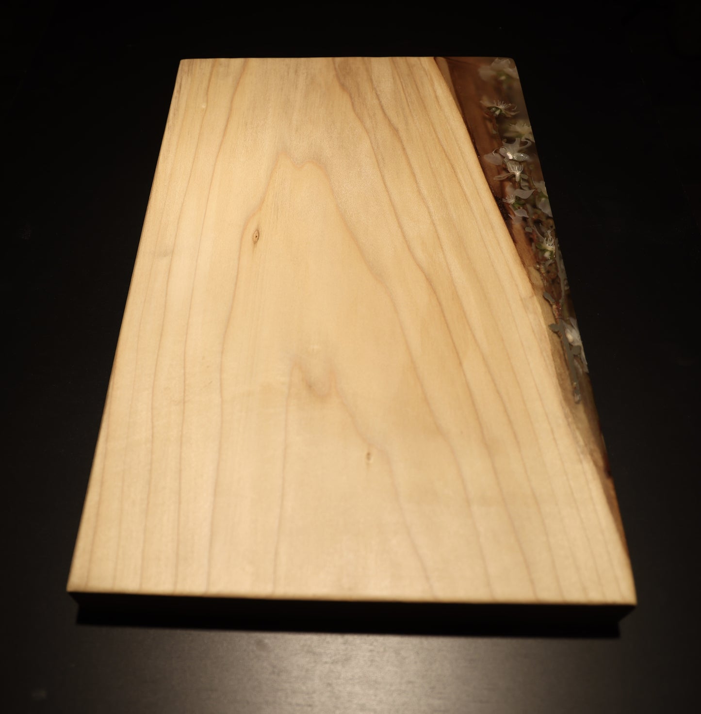 Suspended flower & wood serving tray