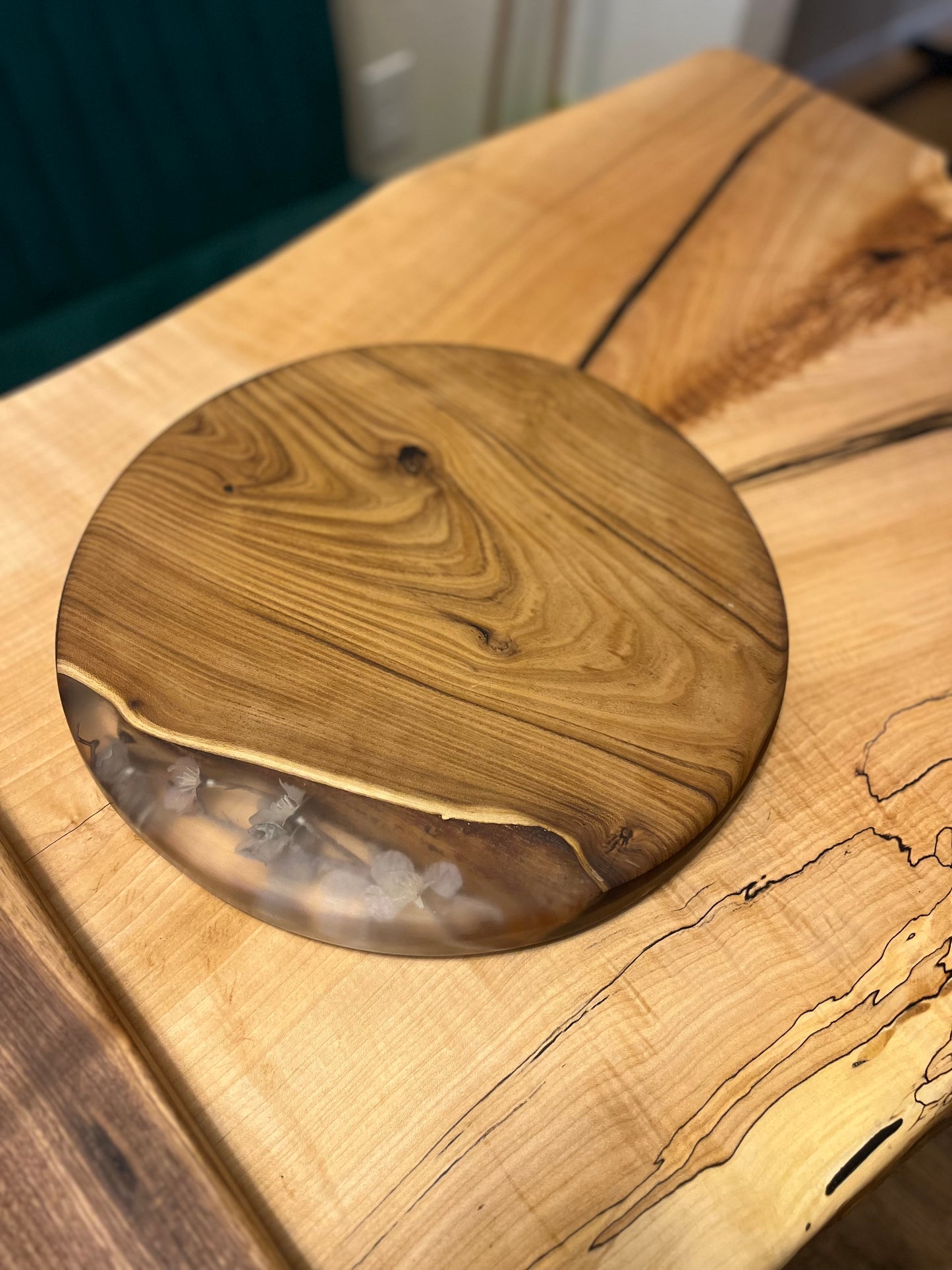 Suspended flower & wood serving tray